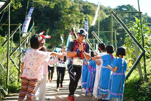 BIB: 2992
                            <button type="button" onclick="openModal(19047556)" class="btn btn-primary btn-sm float-right btn-popup" data-toggle="modal" data-target=".modal-high-quality">
                        <i class="fas fa-shopping-cart"></i> Add to Cart
                    </button>
                                            <button type="button" onclick="isThisMe(19047556, true)" class="btn btn-success btn-sm float-right btn-popup btn-isme hidden" data-toggle="tooltip" data-placement="bottom" title="นี่คือรูปของคุณใช่ไหม คลิกที่นี่เพื่อเอาเข้าอัลบั้ม">
                        <i class="fas fa-plus"></i> Add to album
                    </button>
                    <button type="button" onclick="isThisMe(19047556, false)" class="btn btn-warning btn-sm float-right btn-popup btn-isnotme hidden">
                        <i class="fas fa-ban"></i> Remove from album
                    </button>